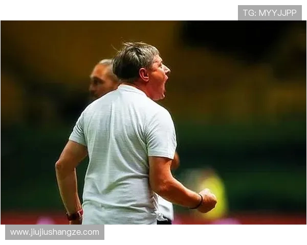 乌迪内斯新球衣惊现 “悲伤蛙” 表情包,球迷:这波操作绝了!(2) 乌迪内斯新球衣惊现 “悲伤蛙” 表情包,球迷:这波操作绝了!(2)